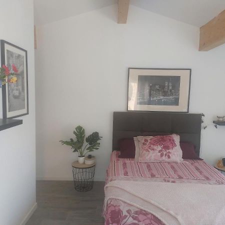 Chambre Climatisee A 20 Minutes De Bordeaux Marcamps Buitenkant foto