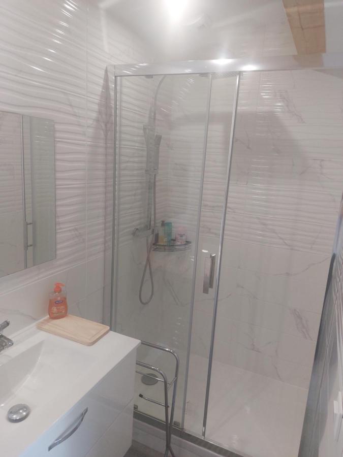 Chambre Climatisee A 20 Minutes De Bordeaux Marcamps Buitenkant foto